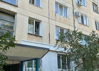 Продаю 2-комнатную квартиру, 45.3 м2, Евпатория, улица имени 60-летия Октября, 14