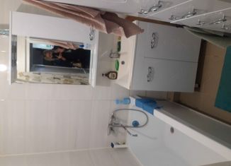 Продаю 3-ком. квартиру, 76 м2, Владикавказ, Владикавказская улица, 19, 9-й микрорайон