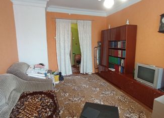Продажа 3-комнатной квартиры, 74.6 м2, Карпинск, улица Ленина, 76