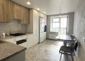 Продается 1-комнатная квартира, 45 м2, Татарстан, улица Мира, 15/37