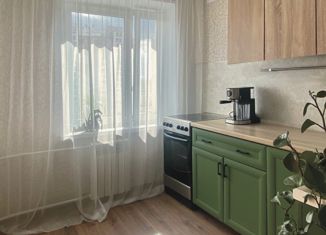 2-комнатная квартира на продажу, 50 м2, Челябинская область, улица Молодогвардейцев, 70