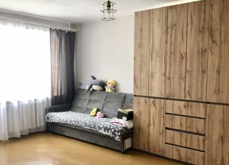 Продается однокомнатная квартира, 30 м2, Карпинск, улица 8 Марта, 54