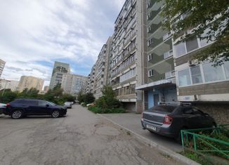Продам трехкомнатную квартиру, 63 м2, Екатеринбург, улица Черепанова, 24, улица Черепанова