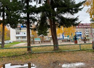 Продаю 2-ком. квартиру, 41.8 м2, Стрежевой, 2-й микрорайон, 213