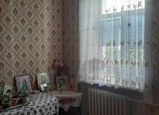 Продаю 4-комнатную квартиру, 70 м2, Новотроицк, Советская улица, 9