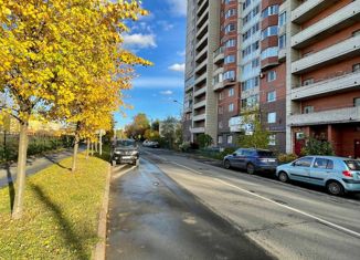 Продается 3-ком. квартира, 70.4 м2, Санкт-Петербург, улица Ткачей, 68к2, улица Ткачей