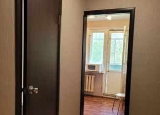 Продается 1-комнатная квартира, 33 м2, Тольятти, улица 60 лет СССР, 11, Комсомольский район