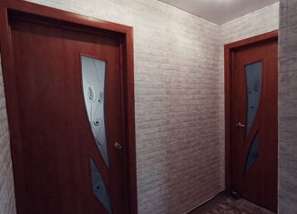 Продается 3-комнатная квартира, 60 м2, поселок Новобатурино, Центральная улица, 20