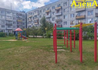 Сдается трехкомнатная квартира, 64.8 м2, Жуков, Сосновая улица, 2