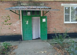 Продается 2-ком. квартира, 46 м2, поселок Десятихатка, Молодёжная улица, 12