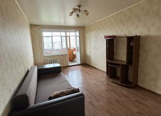 Продам 2-ком. квартиру, 47 м2, Новотроицк, Уральская улица, 7