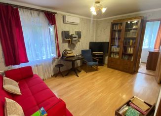 Сдается в аренду однокомнатная квартира, 35 м2, Краснодарский край, Крымская улица, 24