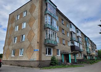 Продаю трехкомнатную квартиру, 61.5 м2, село Мильково, улица Победы, 14