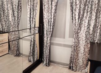 Продаю четырехкомнатную квартиру, 60.7 м2, Зверево, улица Чайковского, 11