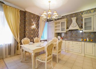 Продается 4-комнатная квартира, 167.4 м2, Санкт-Петербург, улица Рылеева, 33, улица Рылеева