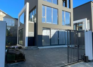 Продается дом, 180 м2, посёлок городского типа Дагомыс, Фестивальная улица