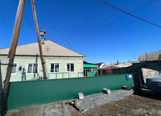 Продаю 3-ком. квартиру, 63.4 м2, поселок городского типа Новый Городок, Семиреченская улица, 2А