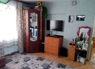 Продается двухкомнатная квартира, 42.6 м2, Кемеровская область, Сосновая улица, 9