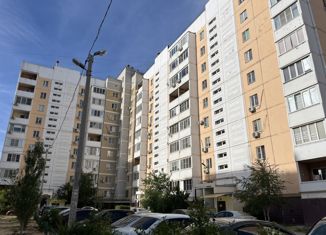 Продам 2-комнатную квартиру, 64 м2, Астрахань, улица Куликова, 85к1