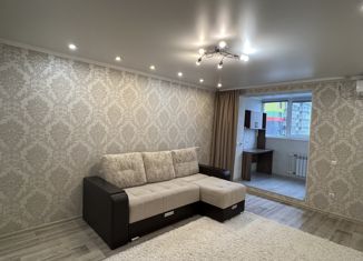 Сдаю 2-комнатную квартиру, 60 м2, Стерлитамак, улица Строителей, 69