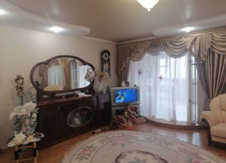 Продам 3-ком. квартиру, 111.3 м2, рабочий посёлок Уральский, Набережная улица, 10А