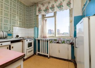 Продается 3-комнатная квартира, 63 м2, Омская область, улица Пушкина, 140