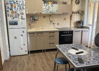 Продам 2-комнатную квартиру, 40 м2, посёлок Сосновый, микрорайон В, 5