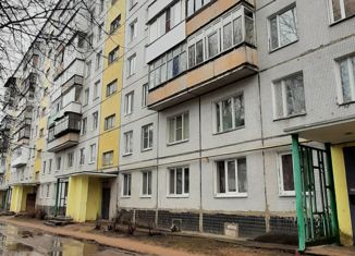 Четырехкомнатная квартира на продажу, 65.1 м2, Ярцево, Автозаводская улица, 42