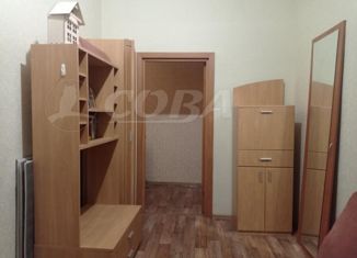 Продам 1-ком. квартиру, 30 м2, Тюмень, улица Станислава Карнацевича, 7