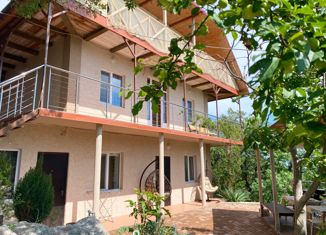 Сдается дом, 180 м2, поселок городского типа Береговое, Кипарисная улица, 65Д