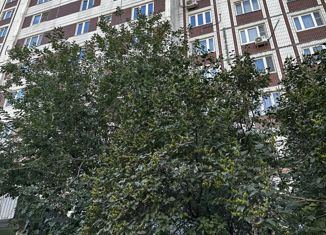 Трехкомнатная квартира на продажу, 77 м2, Москва, улица Декабристов, 2к1, улица Декабристов
