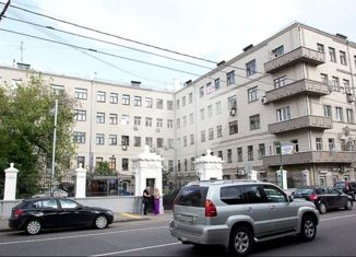 Продается комната, 150 м2, Москва, улица Большая Ордынка, 17с1, район Замоскворечье