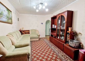 Продажа 2-ком. квартиры, 41 м2, Азнакаево, улица Гагарина, 25