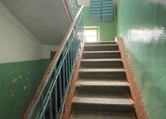 Продаю двухкомнатную квартиру, 38.5 м2, рабочий посёлок Яйва, Парковая улица, 4