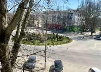 Продается трехкомнатная квартира, 61.8 м2, Крым, улица Юрия Гагарина, 1