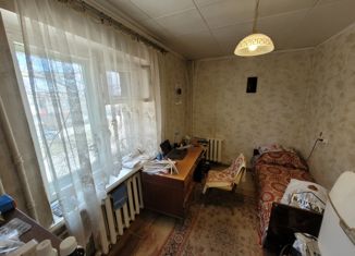 Четырехкомнатная квартира на продажу, 60.8 м2, Белая Калитва, Российская улица, 54