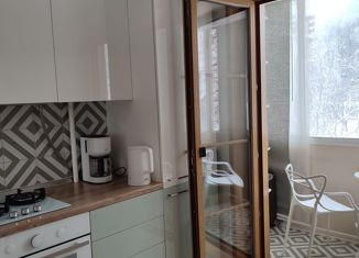 Продам 2-ком. квартиру, 39 м2, Москва, 2-й Мосфильмовский переулок, 6, 2-й Мосфильмовский переулок