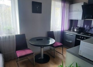 Продаю 2-ком. квартиру, 54.4 м2, Хабаровск, Ленинградская улица, 56В