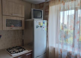 Продам 2-ком. квартиру, 46 м2, Екатеринбург, улица Победы, 8, метро Проспект Космонавтов