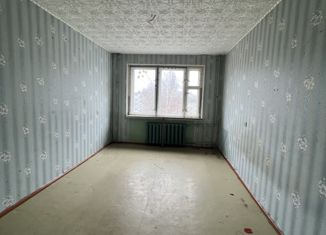 Продам 3-комнатную квартиру, 69.59 м2, деревня Родина, Школьная улица, 2