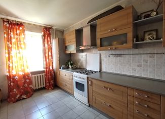 Продажа 3-ком. квартиры, 103 м2, Астрахань, улица Чугунова, 21, Ленинский район