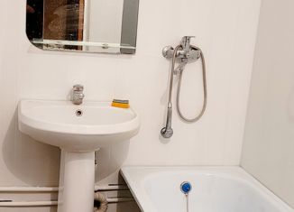 Продаю 2-комнатную квартиру, 51.9 м2, село Осиново, улица 40-летия Победы, 2