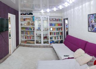 Продаю 4-ком. квартиру, 61.7 м2, Златоуст, улица имени А.С. Грибоедова, 16