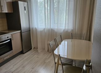 Продам 1-комнатную квартиру, 39 м2, Москва, улица Маршала Захарова, 16к1, метро Орехово