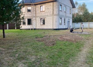 Продаю дом, 250 м2, деревня Кравцово, улица Родники, 39