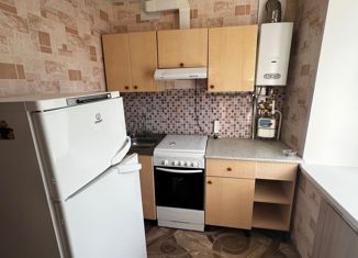 Продается 3-ком. квартира, 57 м2, Вятские Поляны, Школьная улица, 86