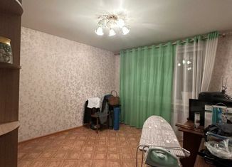 Продаю 3-ком. квартиру, 58.6 м2, посёлок городского типа Смышляевка, Коммунистический переулок, 13