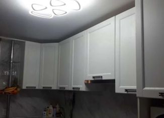 Продаю 4-ком. квартиру, 76 м2, Георгиевск, улица Калинина, 133