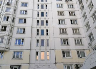 Продажа 4-ком. квартиры, 100 м2, Москва, улица Адмирала Лазарева, 30, метро Улица Горчакова