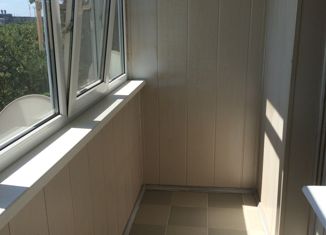 Продажа 3-ком. квартиры, 60 м2, Людиново, улица Маяковского, 270